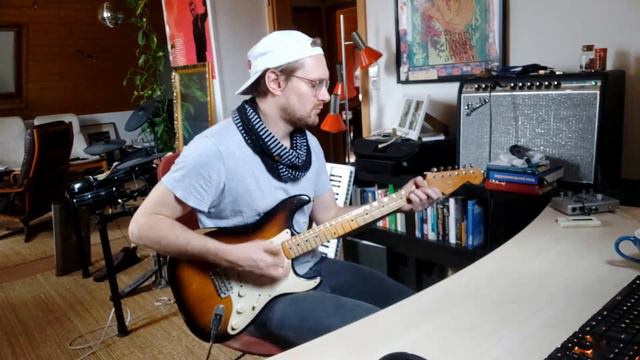 Fender Road Worn 50s Stratocaster MN 2TSB смотреть онлайн
