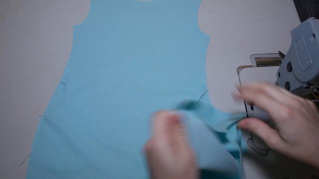 КАК ПОШИТЬ ДЕТСКОЕ ПЛАТЬЕ 2 В 1 БЕЗ ВЫКРОЙКИ. ШИКАРНОЕ ДЕТСКОЕ ПЛАТЬЕ С ПЫШНОЙ ЮБКОЙ. смотреть онлайн