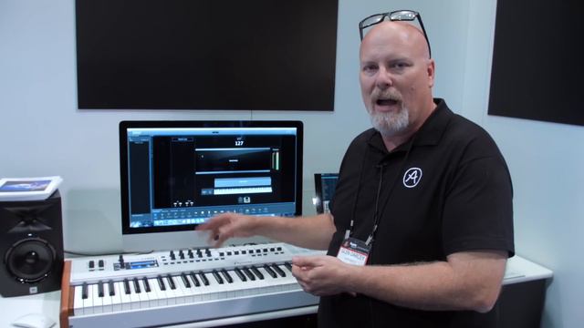 Arturia’s new KeyLab 88 Keyboard Controller is incredibly light and powerful. смотреть онлайн