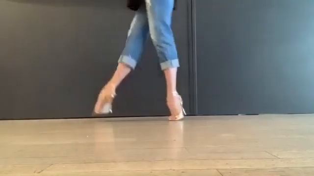 Tango barre by Eleonora Kalganova смотреть онлайн