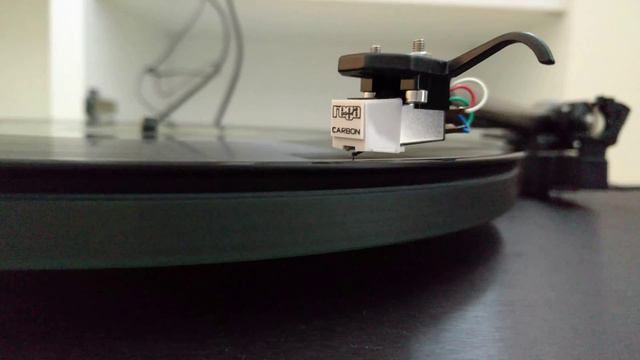 Rega Planar 3, Rega Carbon, Creek Cas 4040, B&W Speakers