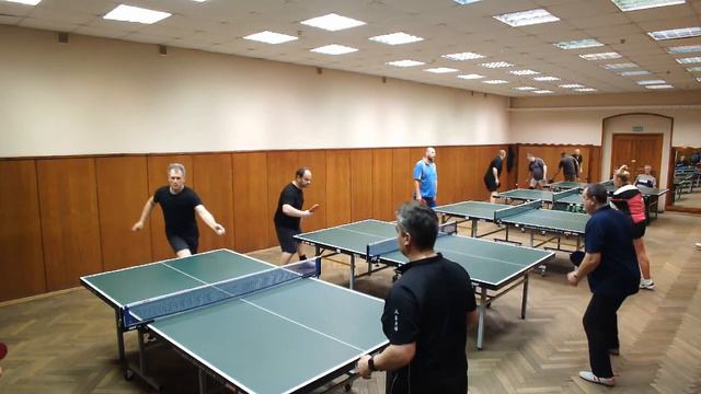 Секция настольного тенниса на стадионе Крылья Советов(часть 2-я) смотреть онлайн
