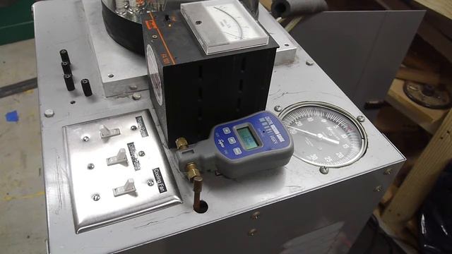 Viewing an active electronic circuit with a scanning electron microscope [eoRVEw5gL8c] смотреть онлайн