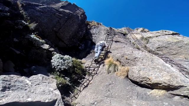 Drakensberg Mountains Trip смотреть онлайн
