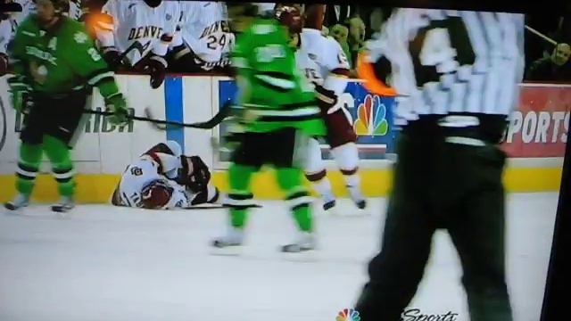 Todd Anderson makes the wrong call against Andrew MacWilliam sucks 002.AVI смотреть онлайн