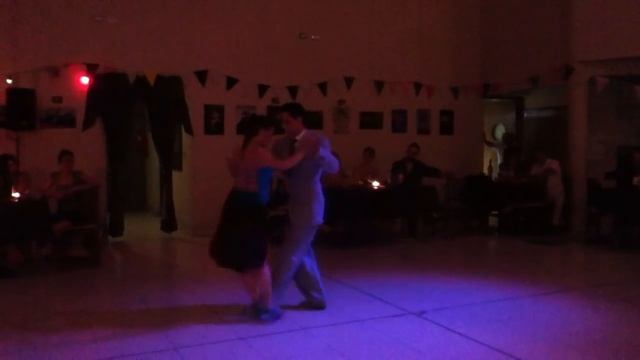 Diana Suarez y Pedro Ocho en La Traicionera Milonga 1/4 смотреть онлайн