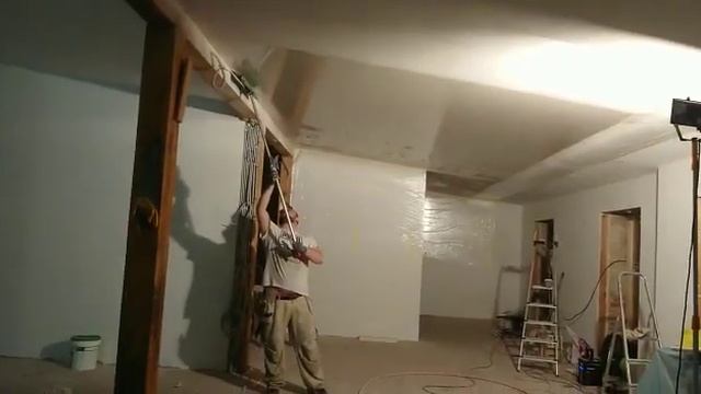 Шпаклевание потолка. (Разглаживание шпаклевки шпатель sheetrock 80см) смотреть онлайн