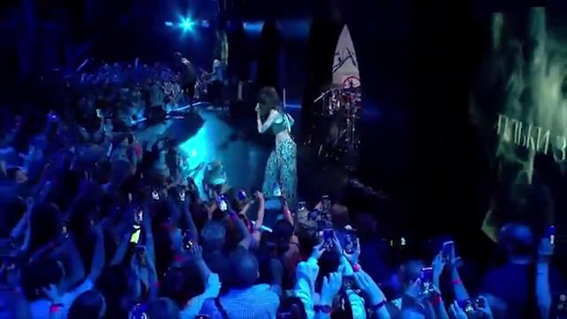 DOROFEEVA та Позитив ("Время и стекло") - Дим (Концерт у метро; ефір - 17.09.22) смотреть онлайн