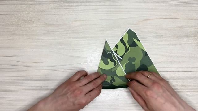 Как сделать планер из бумаги .../ How to make a glider out of paper ... смотреть онлайн