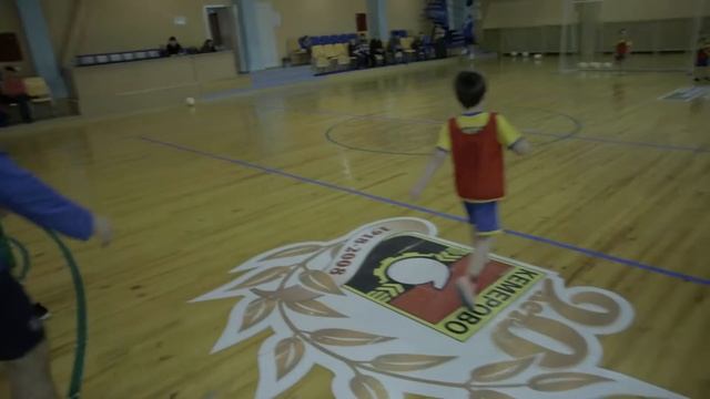 Football training for 3-5 years old kids смотреть онлайн