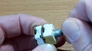 Смазывание резистора СП3-33-23. Устранение треска в переменном резисторе. Чтобы звук не трещал.