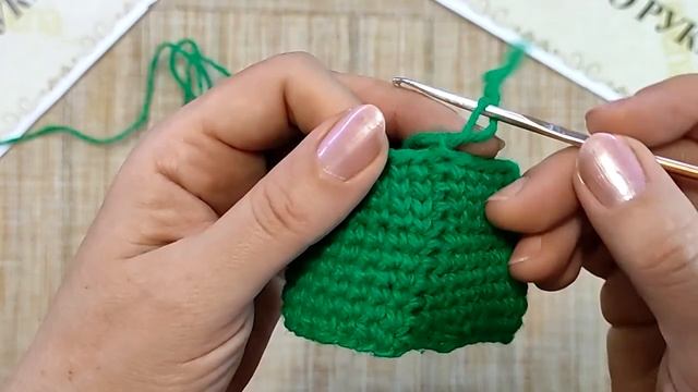 Вязание крючком для начинающих  Урок 18 столбик без накида в раскол