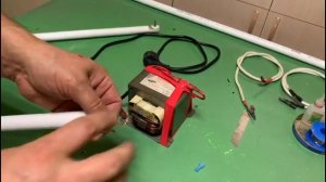 Выжигатель молний из трансформатора. Молнии Лихтенберга.  Электроды которые не нужно фиксировать!