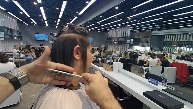 HOW TO MAKE A SHARP HAY BOB HAIR CUT? смотреть онлайн