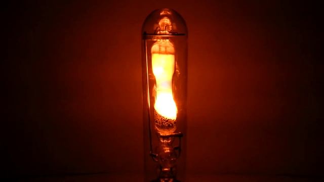 Запуск спектральной лампы фирмы OSRAM. Включение и прогрев. смотреть онлайн