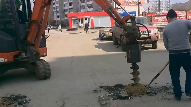 TR250 Бур шнековый GFGORDINI на мини-экскаваторе HITACHI ZX-27 смотреть онлайн