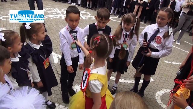 Первый раз в первый класс в Бельцах 01 09 22 смотреть онлайн