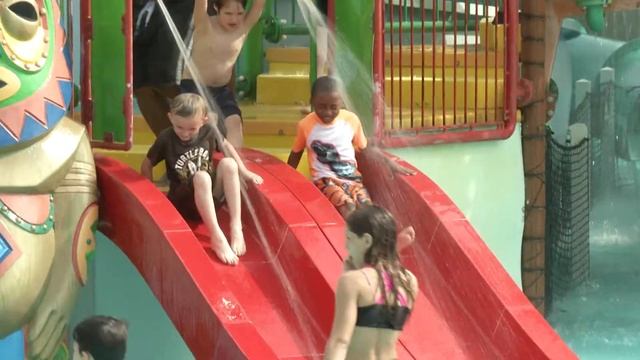 Wild Adventures Water Park смотреть онлайн