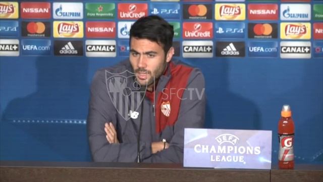 Vicente Iborra acompañó a Jorge Sampaoli en la rueda de prensa oficial previa al partido en Lyon смотреть онлайн