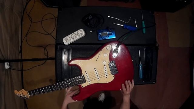 отстройка FENDER STRATOCASTER (эпизод 3 ,высота струн и угол грифа ) смотреть онлайн