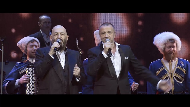 Зрители о дуэте Михаила Шуфутинского и Александра Куликова на песню «Красавец оливье» смотреть онлайн