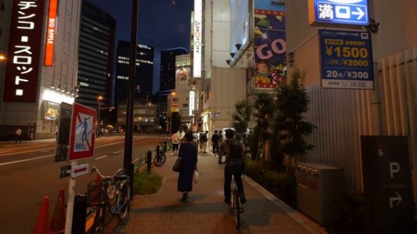 2K・Ночная прогулка по Акихабаре