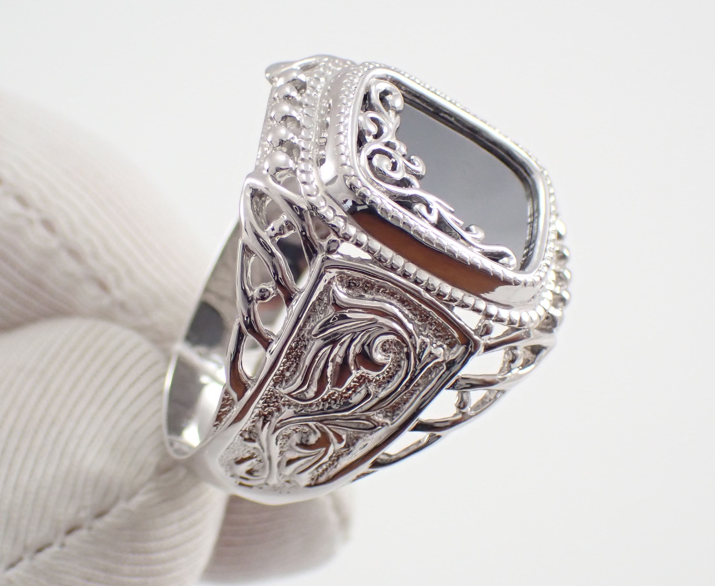 Печатка Мужская, инкрустация серебром, Артикул КМ-99_15_с, серебро 925 пробы смотреть онлайн