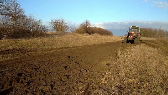 МТЗ 82.1 РЕМОНТ ГРУНТОВОЙ ДОРОГИ! смотреть онлайн