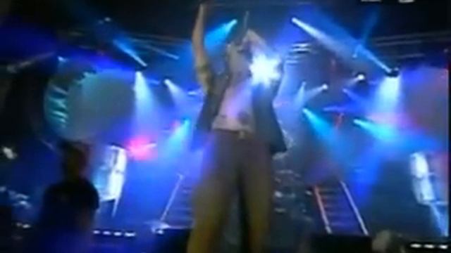 Godsmack- I Stand Alone Live (awesome Drum Solo)