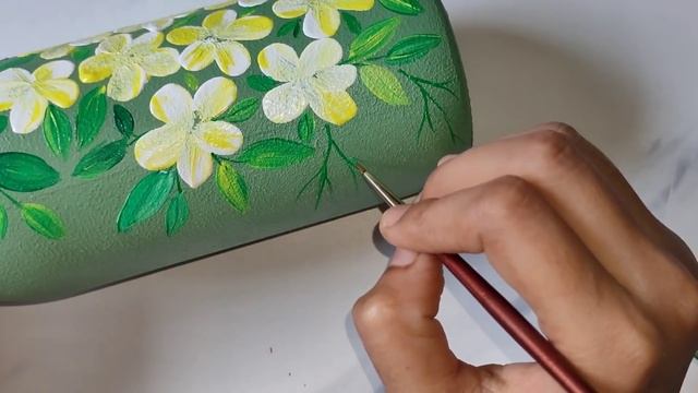 Easy Glass Bottle Painting Technique With Finger. Glass Bottle Painting. How To Paint Glass Bottle.