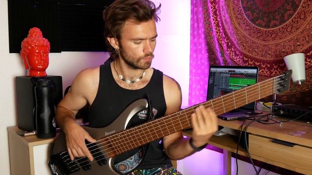 "Aquarium Tunnels" Beat - Bass Play Through смотреть онлайн
