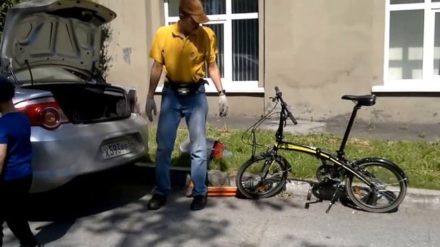 Как перевезти велосипеды в багажнике автомобиля смотреть онлайн