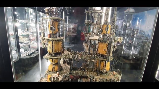 Foto impressie van Games Workshop's, Warhammer World en eerste inzendingen van de Golden Demon. смотреть онлайн