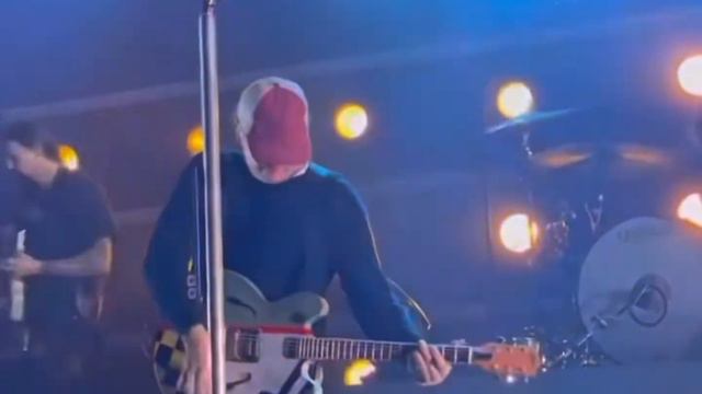Tom Delonge Guitar Compilation смотреть онлайн