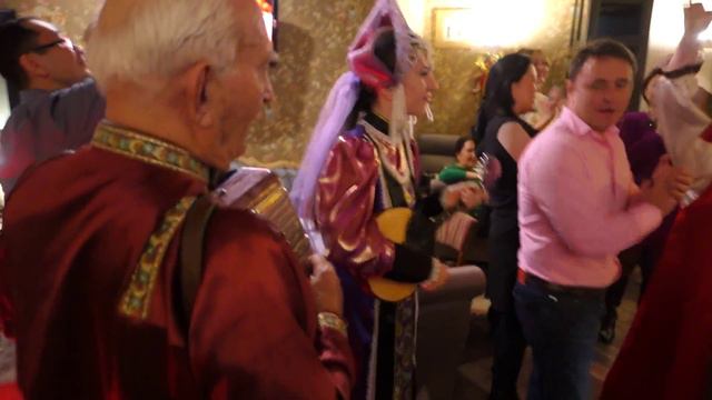 Встреча Рождества по Украински в кафе Чехов в Алматы (02) смотреть онлайн