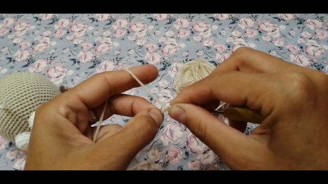 Мастер-класс. Котёнок с лапками. Часть 2. Ушки и носик. смотреть онлайн