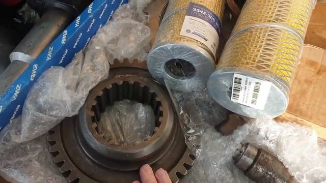 Крюк с защёлкой Т-150 и запчасти для КПП смотреть онлайн