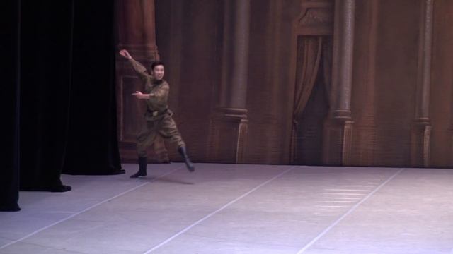 Вариация из балета «Пламя Парижа». МОГТ «Русский балет» смотреть онлайн