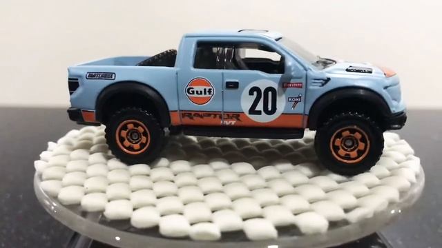 Matchbox 2010 Ford F-150 SVT Raptor смотреть онлайн