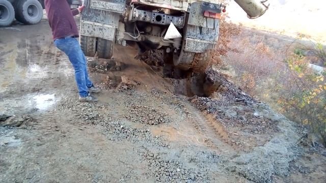 не лёгкая это работа,из болота тянуть бегемота смотреть онлайн