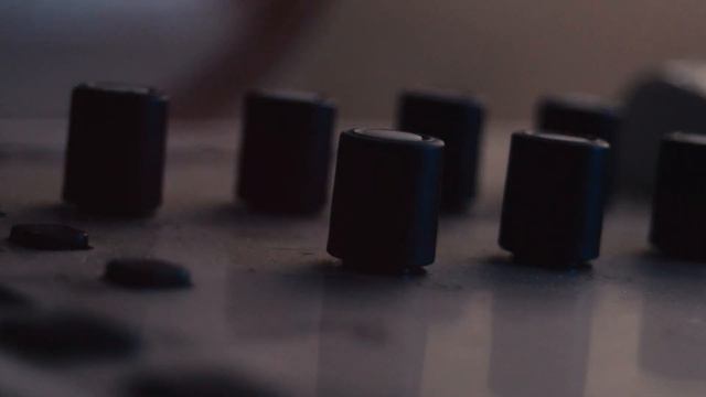 KEYS - A QUICK EDIT OF THE AXIOM AIR 25 (BMPCC4K) VIDEO смотреть онлайн