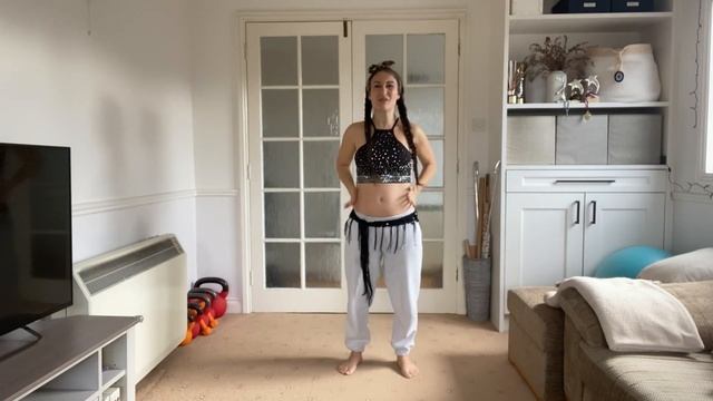 GENTLE BELLYDANCE MOVES & STRETCHES | stiff hips and shoulders morning 5 minutes смотреть онлайн