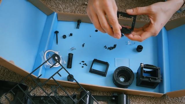 SlyLama: Распаковка и сборка камеры Konstruktor Lomography
