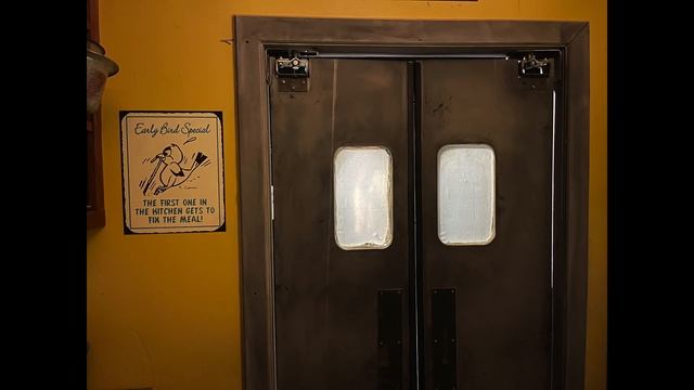 Lights On Walkthrough - Halloween Horror Nights 2021 ORLANDO | Behind The Screams Tour смотреть онлайн