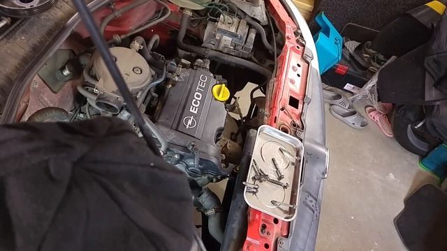 Opel Corsa 1.0 wymiana pompy wody