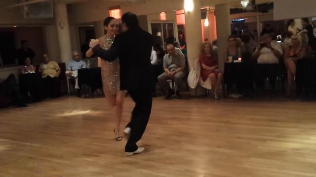 Argentine tango: Fabian Salas & Lola Diaz - Mala Junta смотреть онлайн