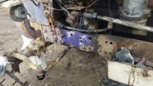 Замена масла в двигателе трактора ЮМЗ 6 , продолжение