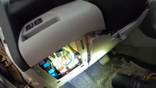 2009 Toyota Rav4 factory backup camera hookup for Android Radio Head Unit смотреть онлайн