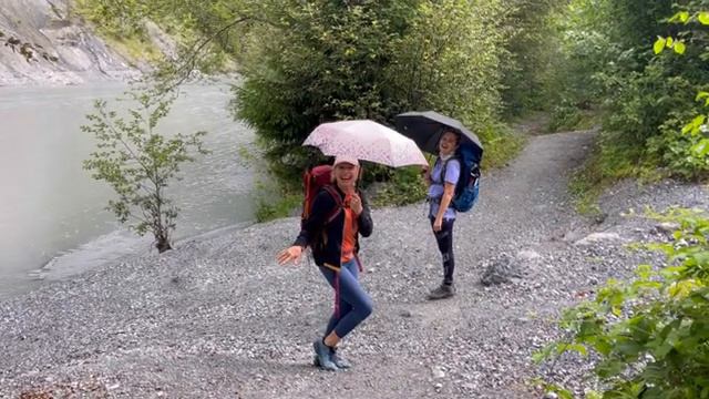 Швейцария, фантастическая природа, красный поезд | Моя Родина Земля смотреть онлайн