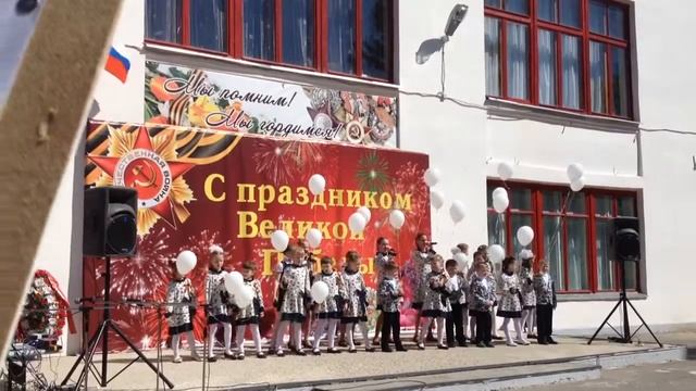 "Мы за мир!" эстрадная студия "Апельсин" (п. Садовый, Суздальский р-н) 09.05.2016г. смотреть онлайн